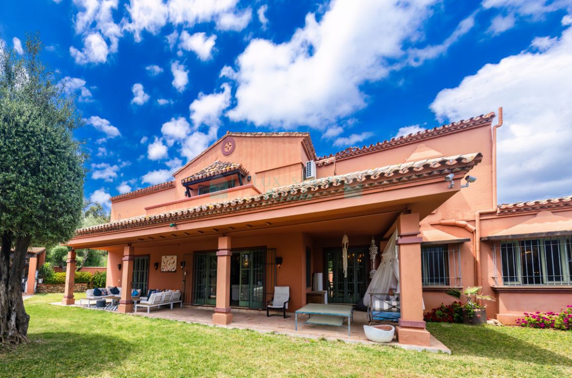 Villa en venta en Nueva Andalucia