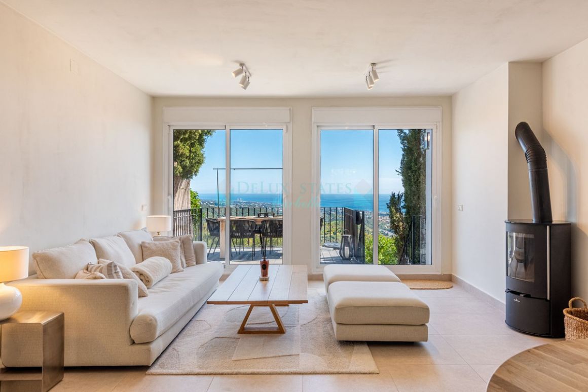 Adosado en venta en  Los Altos de los Monteros, Marbella Este