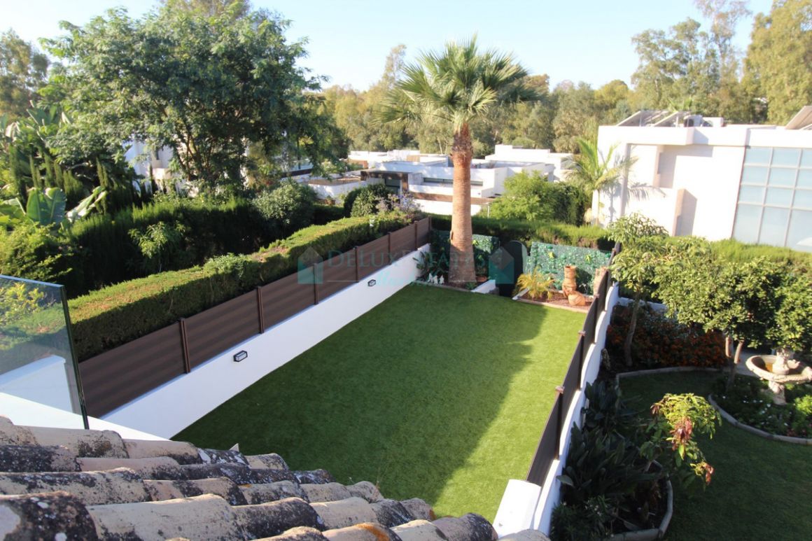 Town House for sale in Estepona