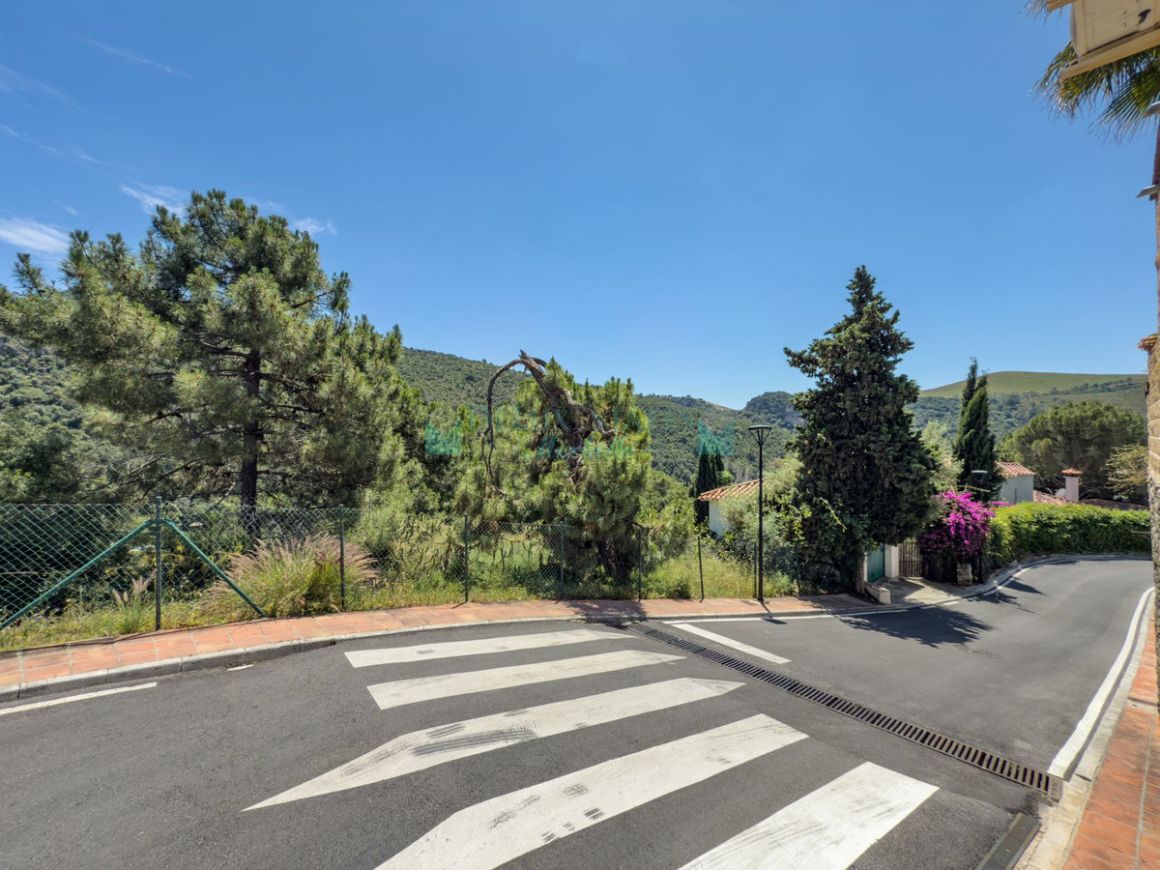 Residential Plot for sale in Benahavis