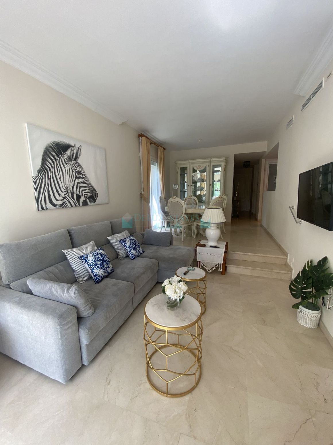 Penthouse for sale in  Marbesa, Marbella East