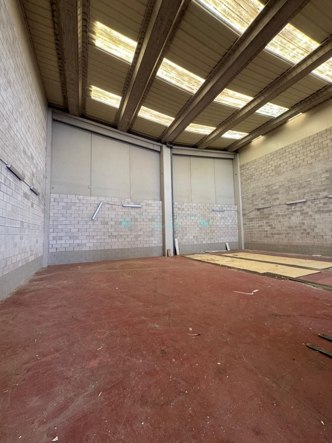 Commercial Premises for rent in Nueva Andalucia