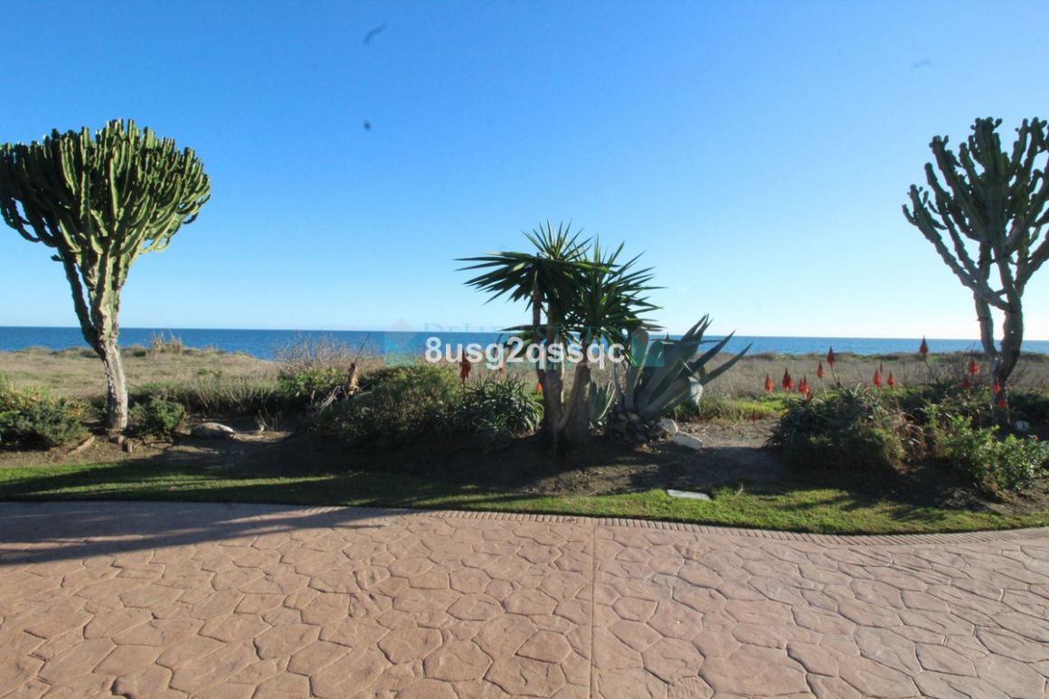 Apartment for sale in  Costalita, Estepona