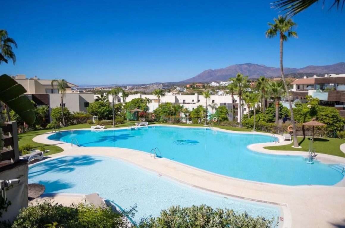 Apartment for sale in  Los Flamingos, Benahavis
