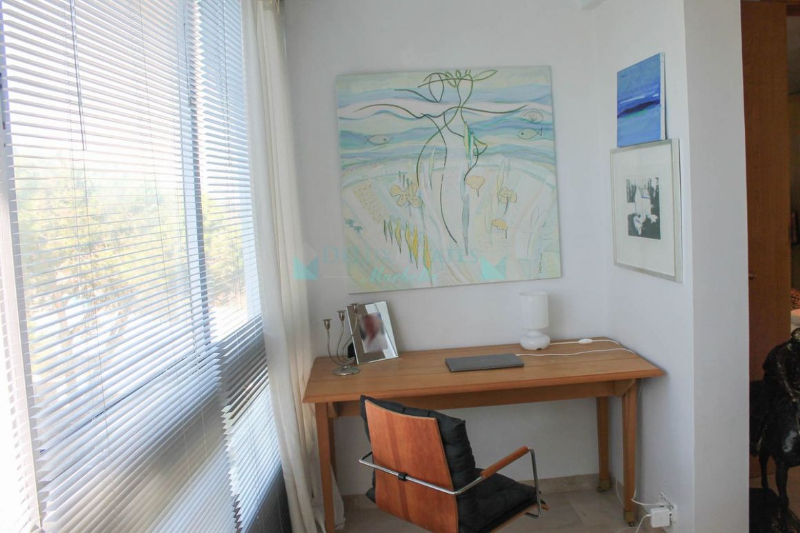 Studio for sale in  Las Chapas, Marbella East