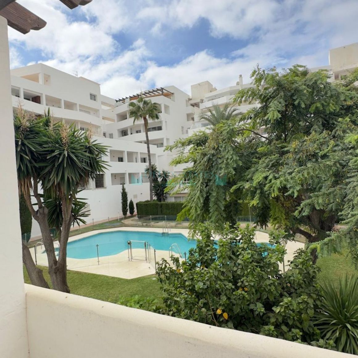 Penthouse for rent in Nueva Andalucia