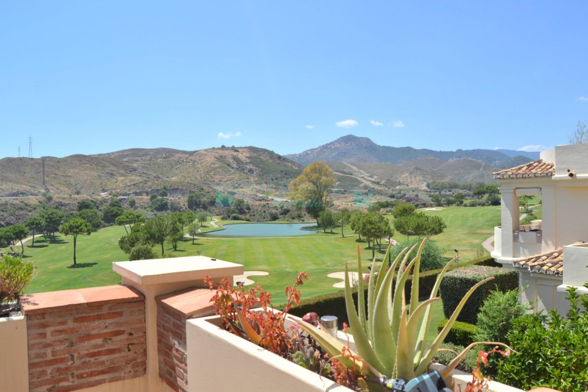 Apartment for rent in Benahavis