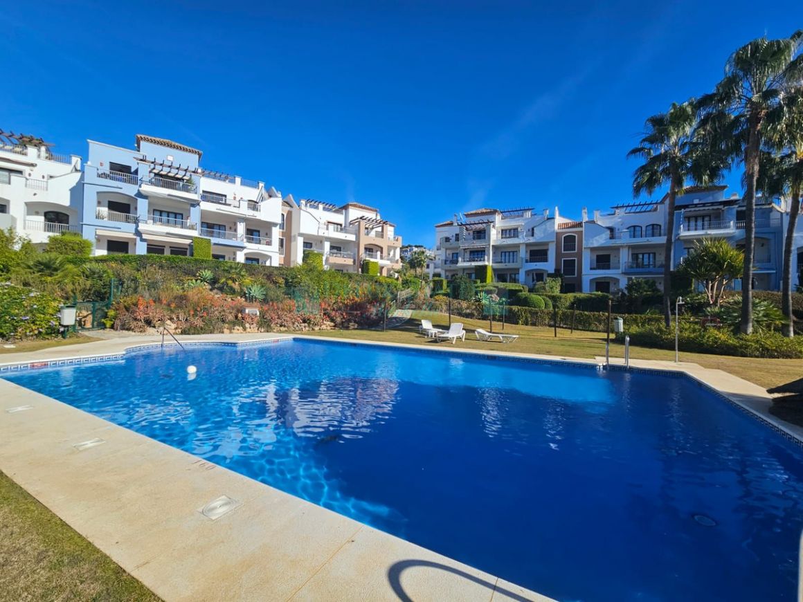 Ground Floor Apartment in Benahavis