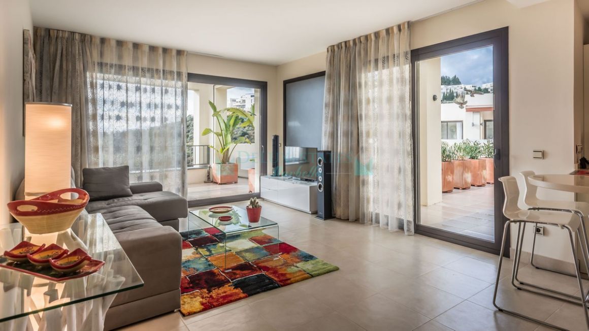 Penthouse for sale in  Los Altos de los Monteros, Marbella East