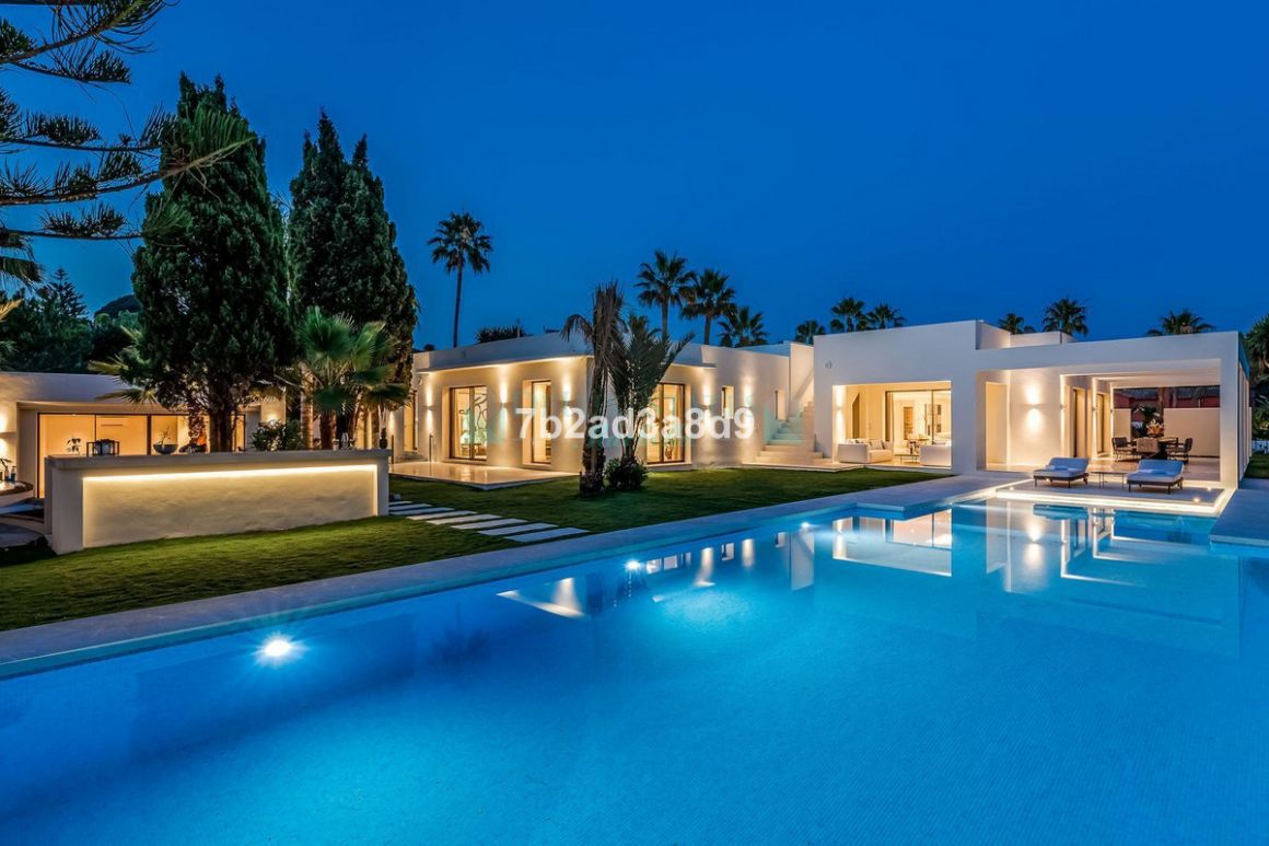 Villa in Marbesa, Marbella East