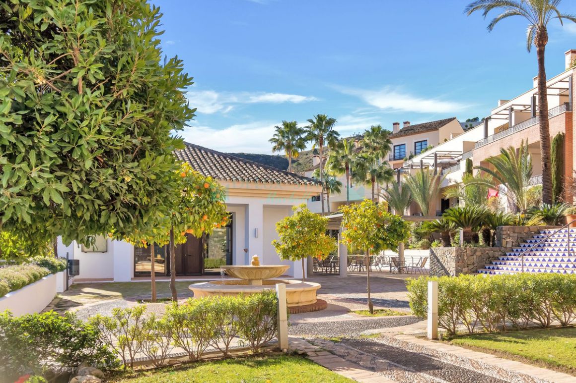 Town House for rent in Benahavis