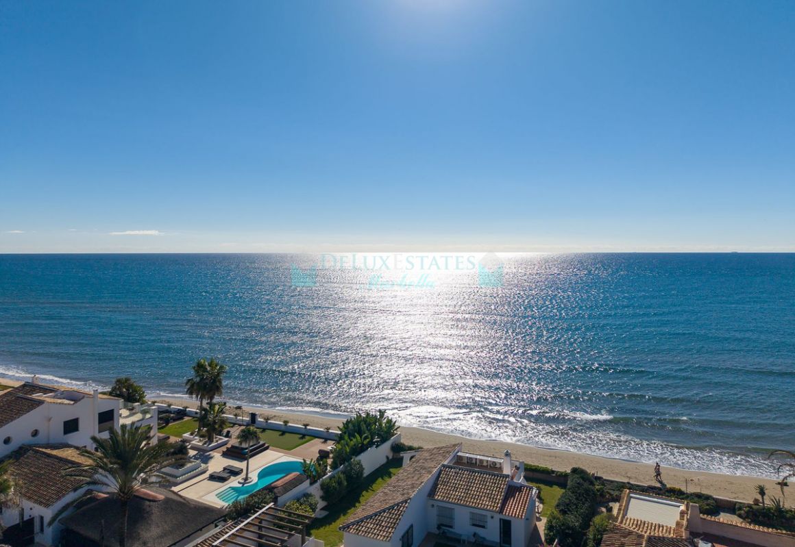 Villa for sale in  Marbesa, Marbella East