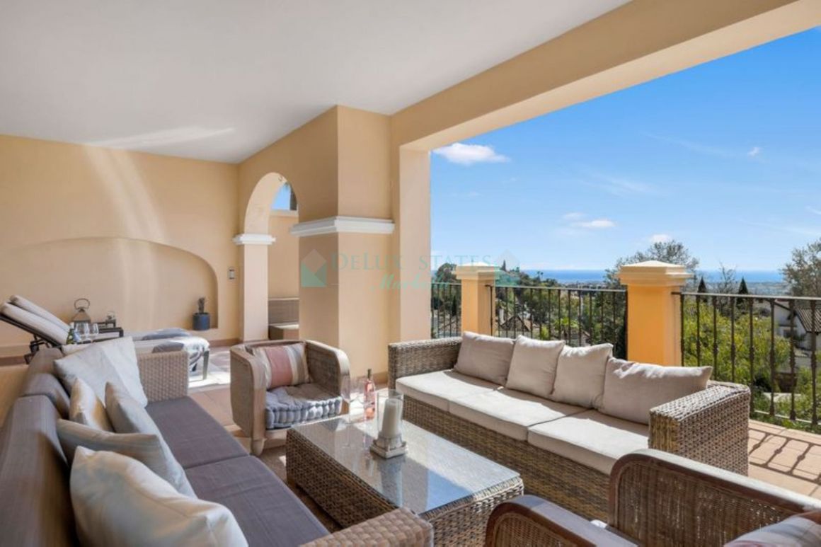 Apartamento Planta Baja en venta en  La Quinta, Benahavis