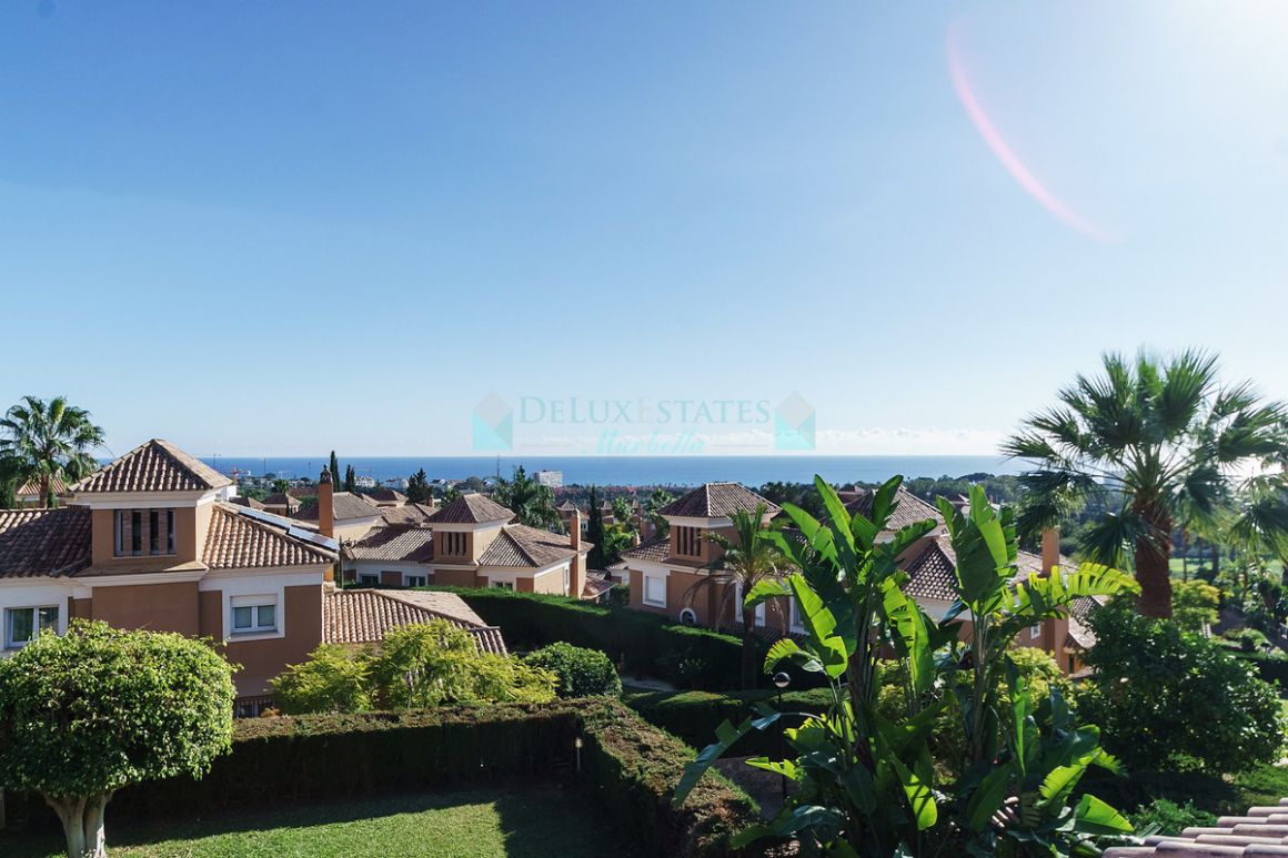 Semi Detached Villa for rent in  Santa Clara, Marbella East