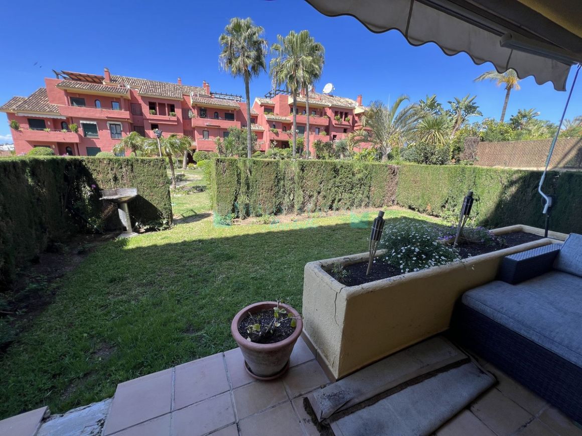Apartamento Planta Baja en Bel Air, Estepona