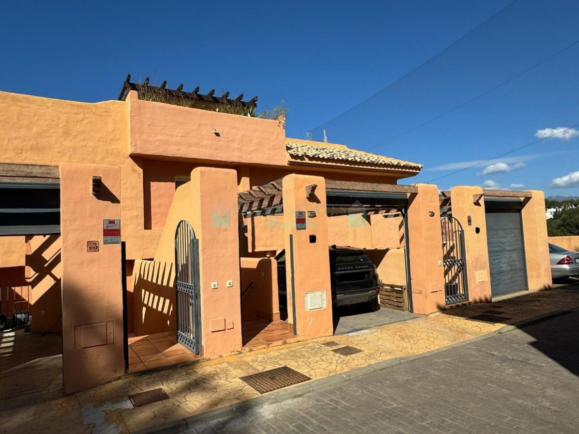 Town House in Cabopino, Marbella East