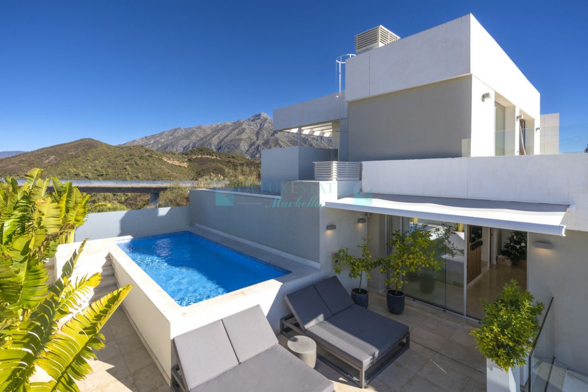 Penthouse for rent in Nueva Andalucia