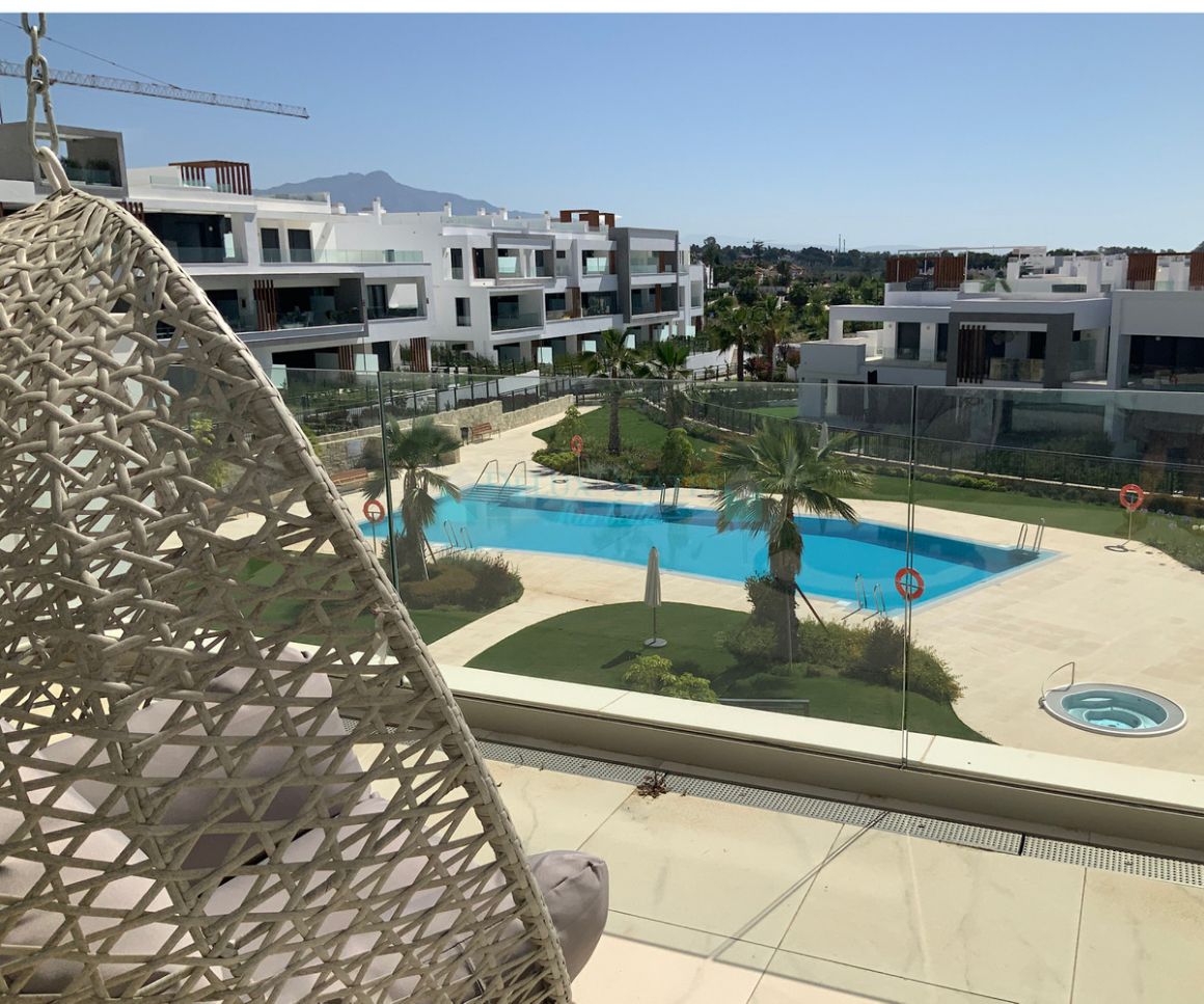 Penthouse in New Golden Mile, Estepona