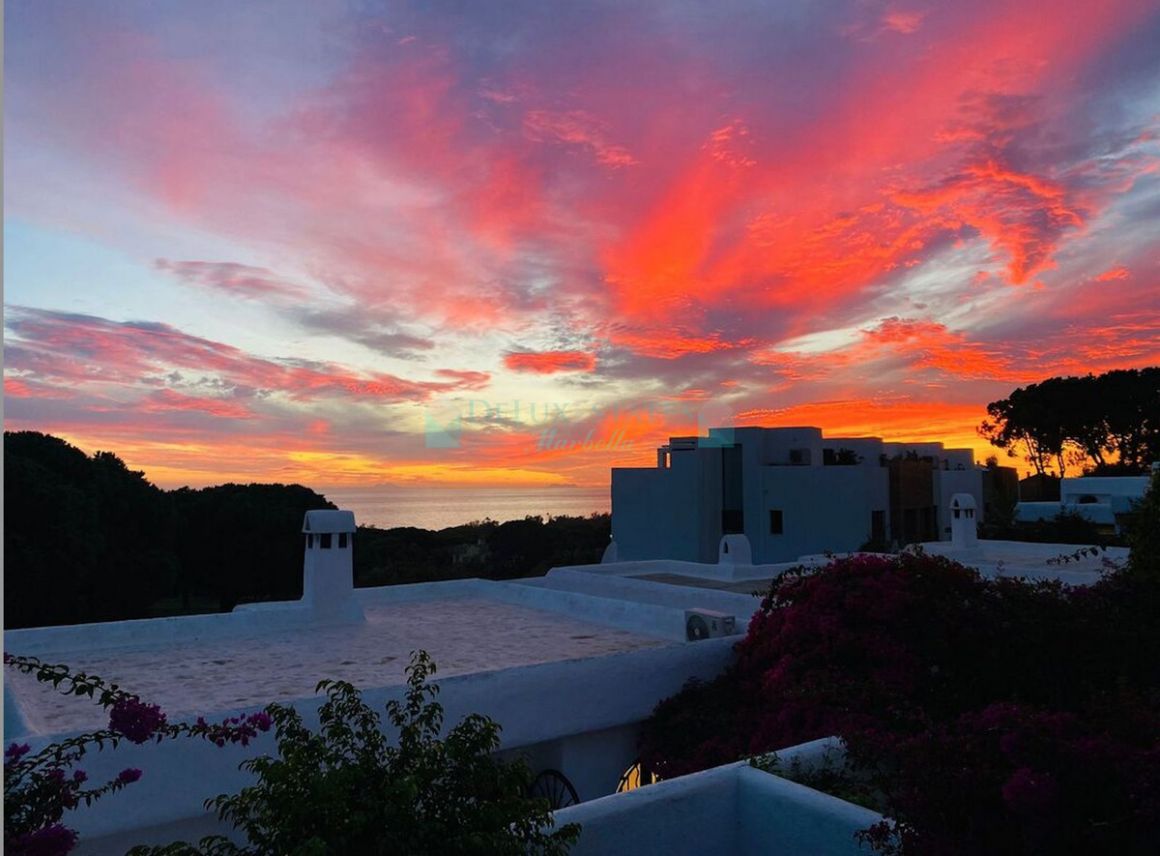 Semi Detached Villa for sale in  Cabopino, Marbella East