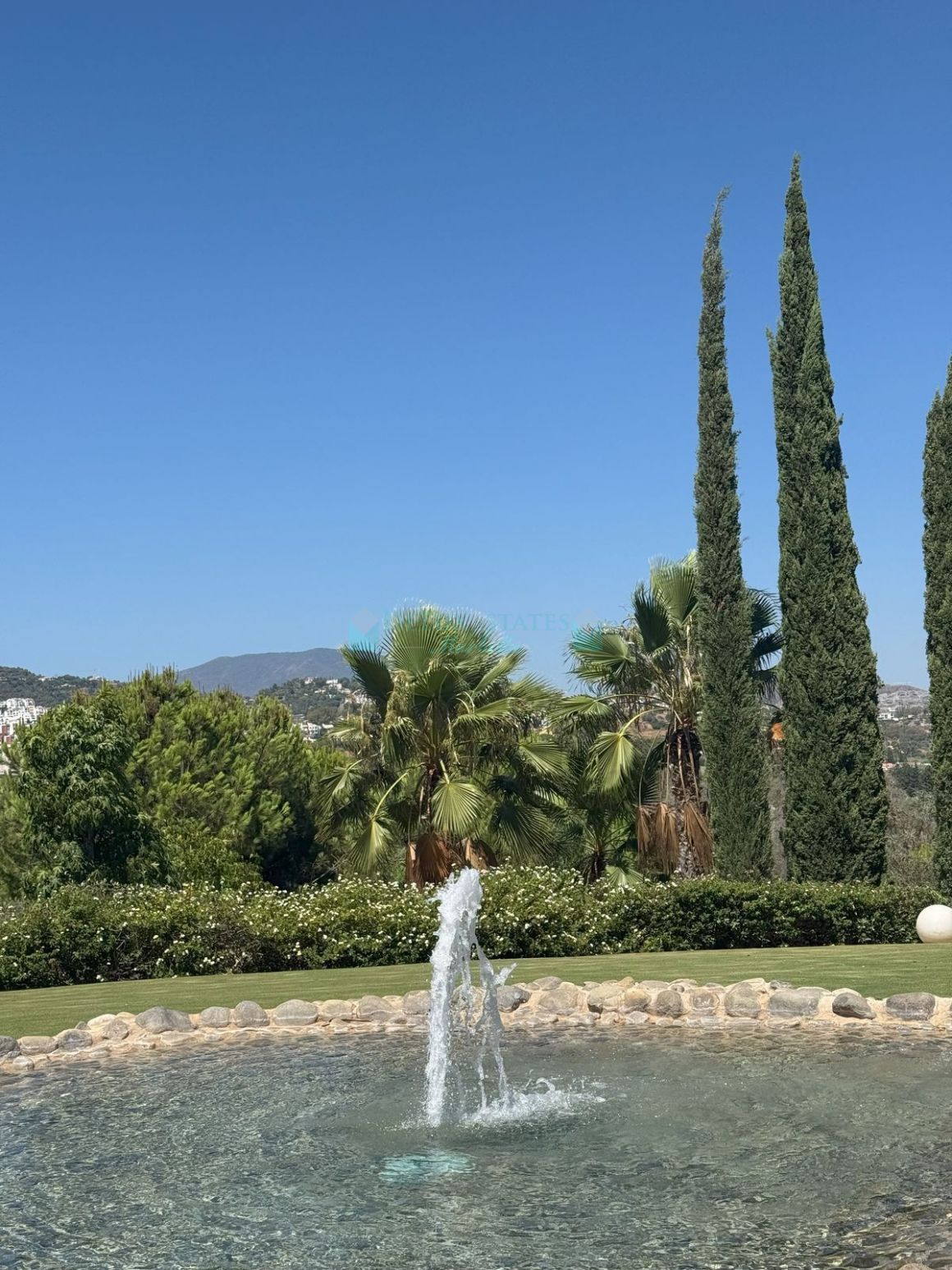 Ground Floor Apartment in Benahavis