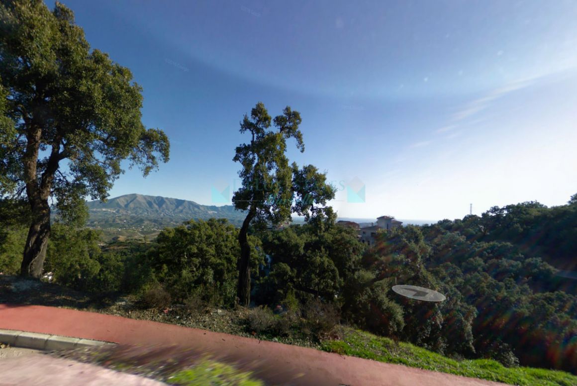 Residential Plot for sale in  La Mairena, Marbella East