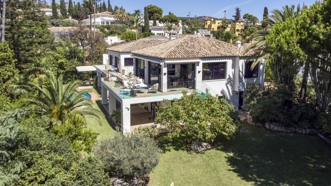 Villa en venta en  El Rosario, Marbella Este