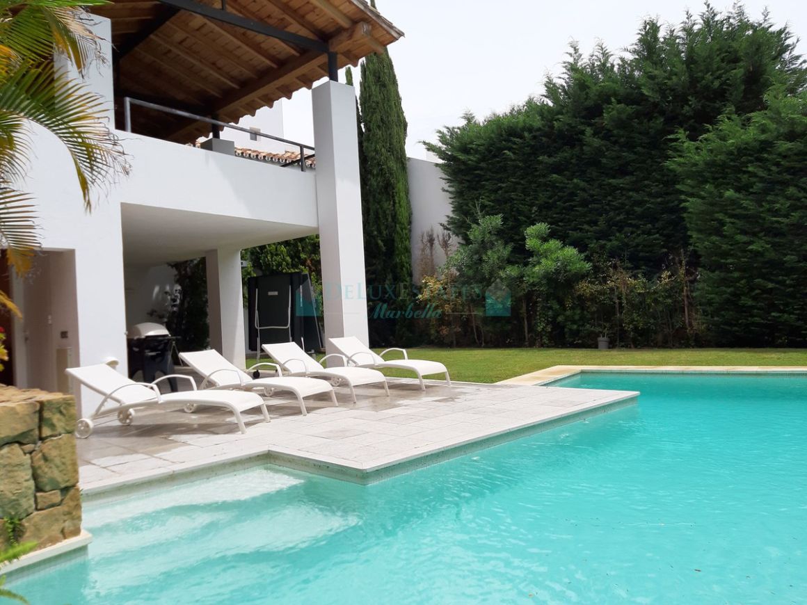 Villa Pareada en alquiler en Nueva Andalucia