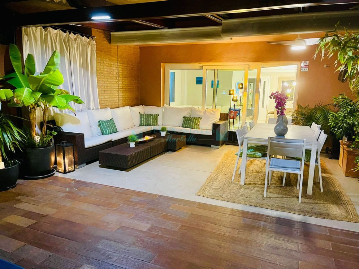 Adosado en venta en  Bahia de Marbella, Marbella Este