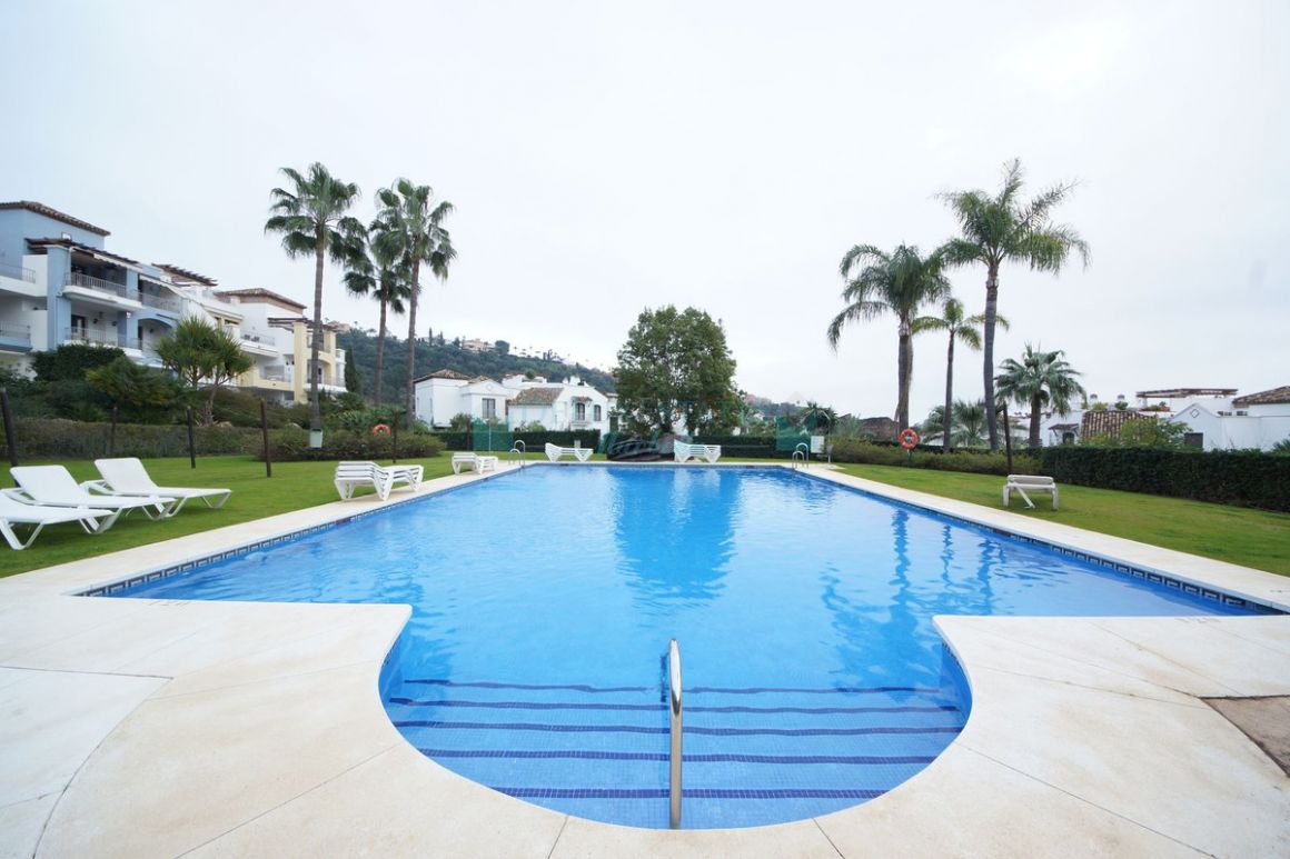 Ground Floor Apartment for sale in  Los Arqueros, Benahavis