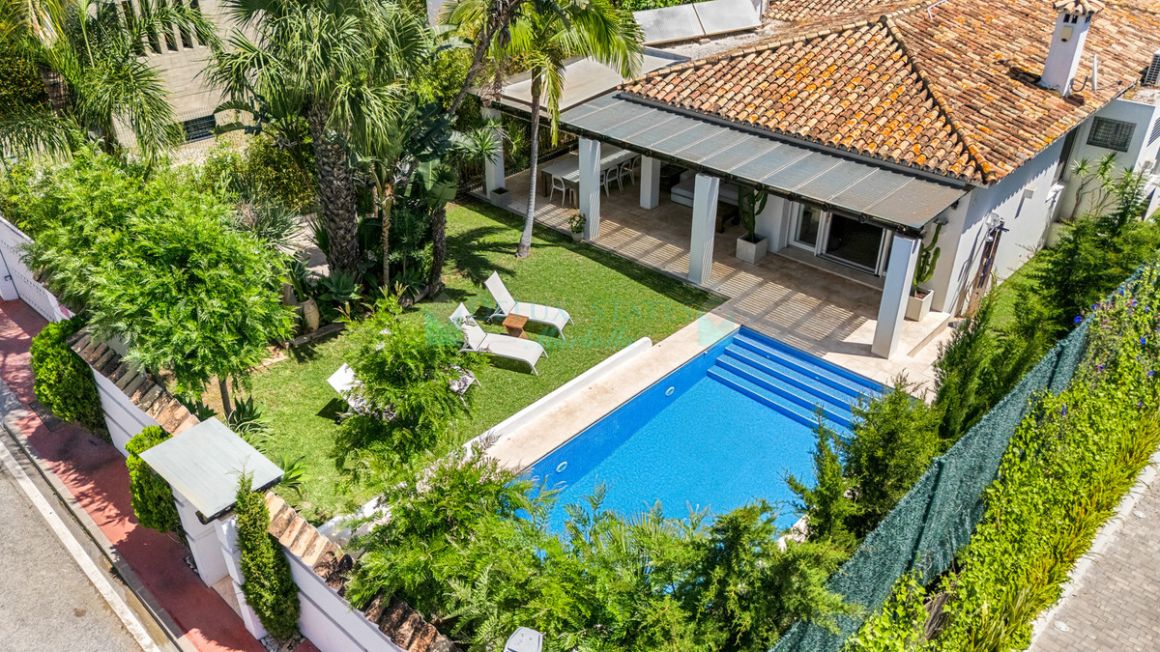 Villa en alquiler en  Guadalmina Alta, San Pedro de Alcantara