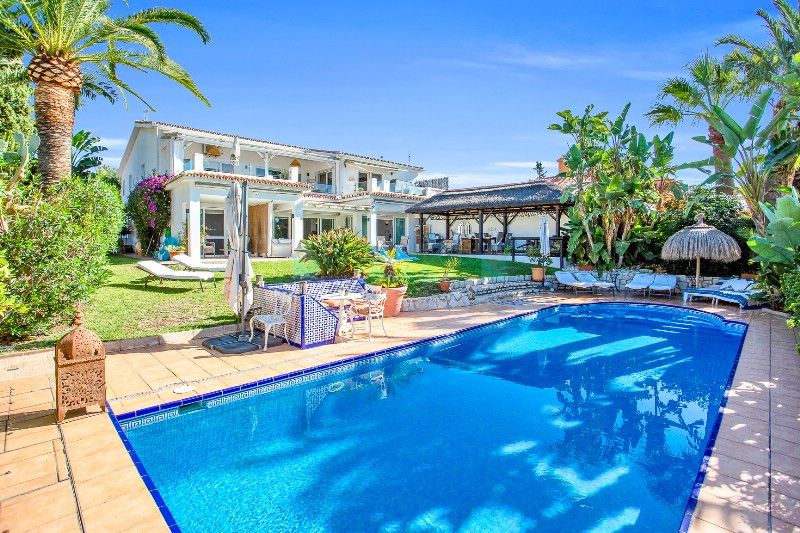 Villa in Marbesa, Marbella East