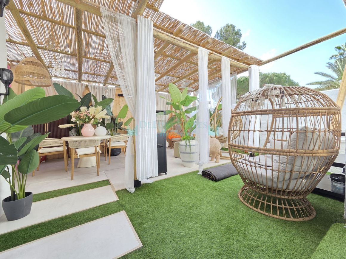 Town House for sale in Nueva Andalucia