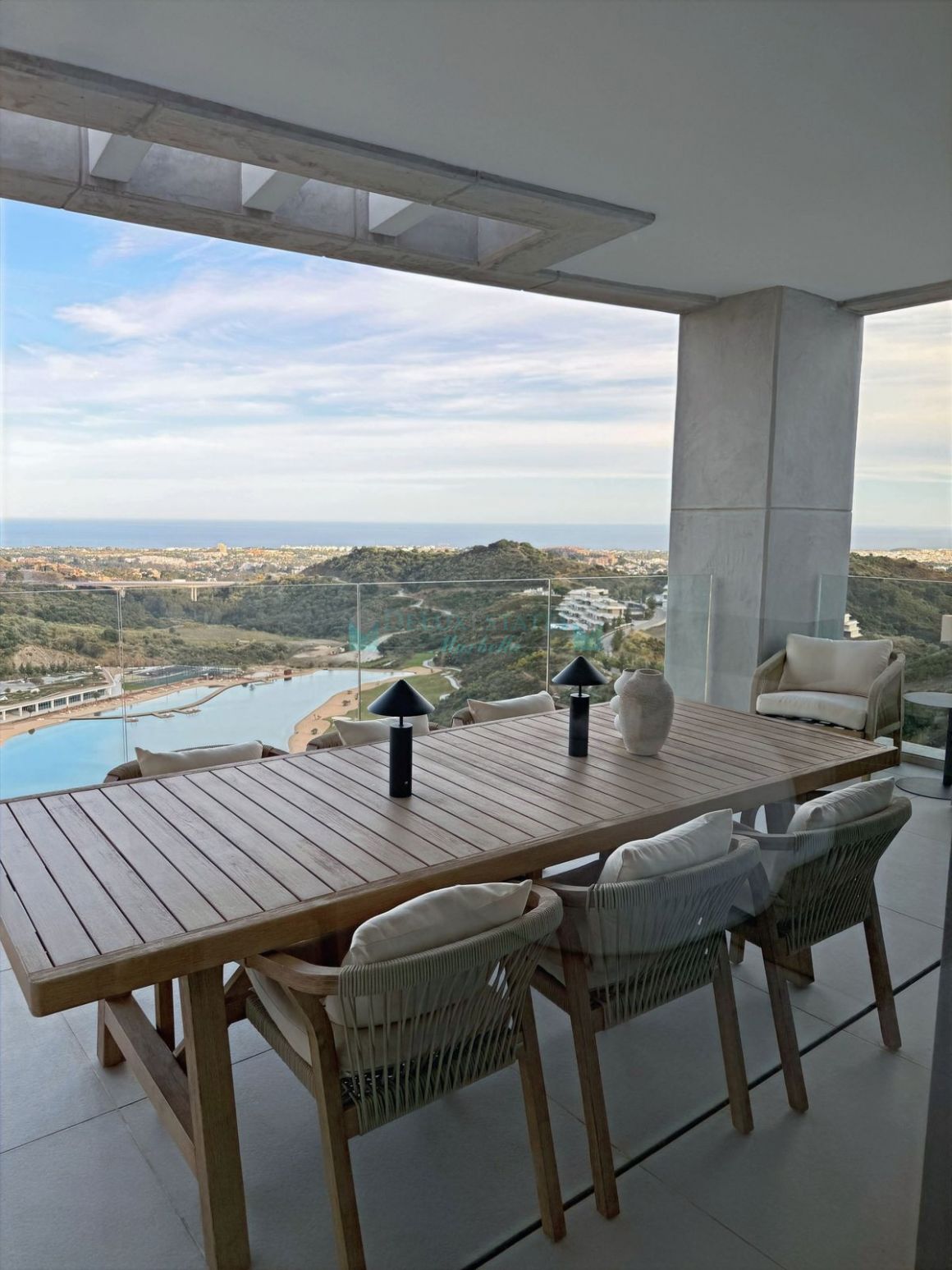 Penthouse for sale in Benahavis