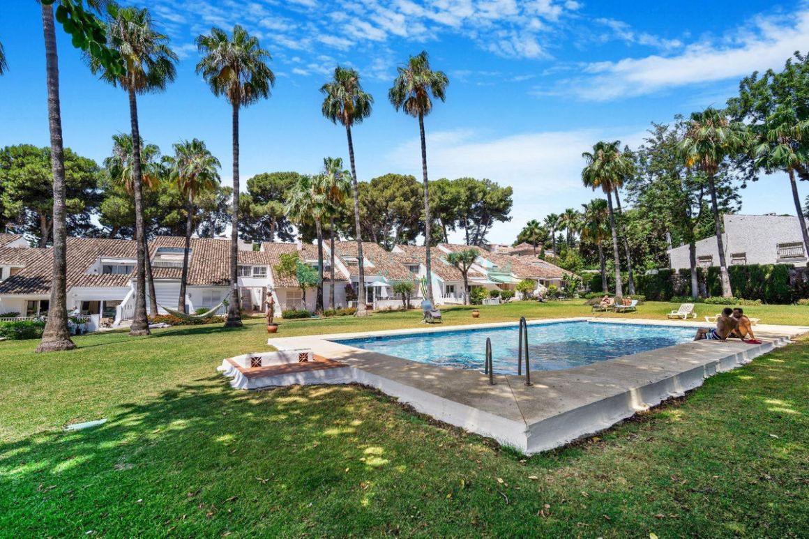 Apartment for rent in Nueva Andalucia