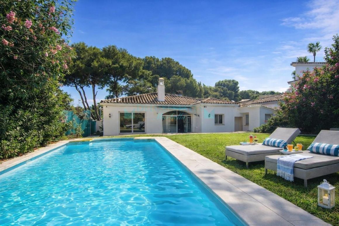 Villa in Nueva Andalucia