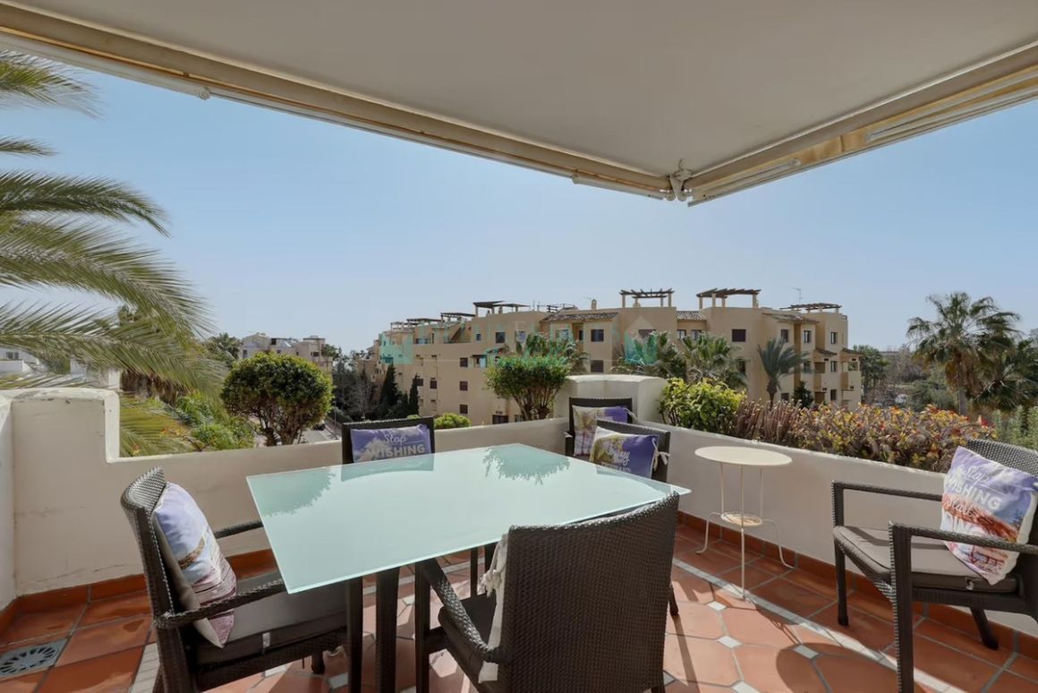 Apartment for rent in  Costalita, Estepona