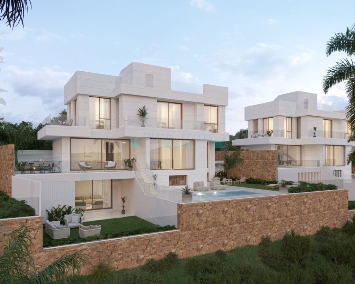 Villa for sale in Estepona
