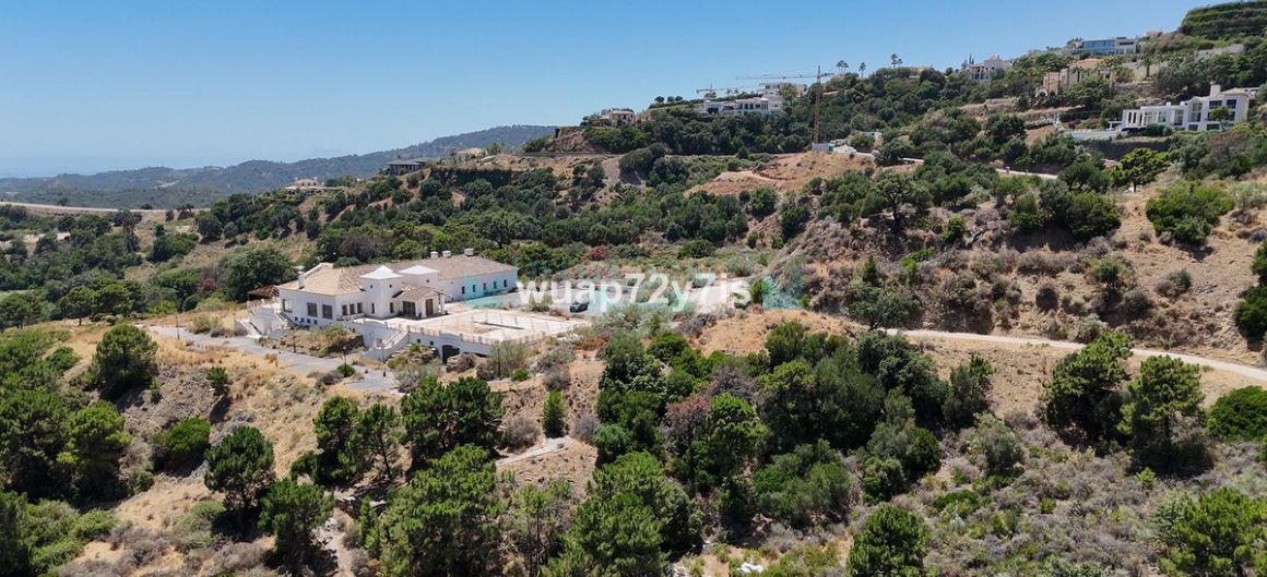 Residential Plot in Benahavis
