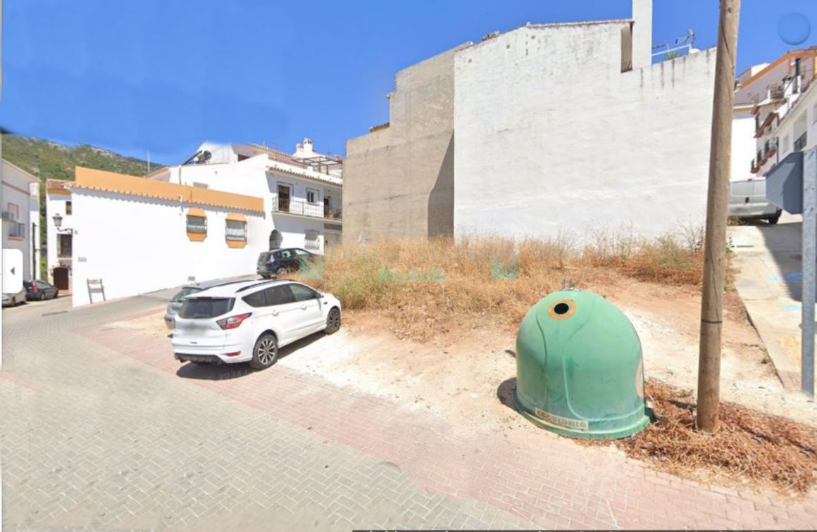 Residential Plot in Ojen