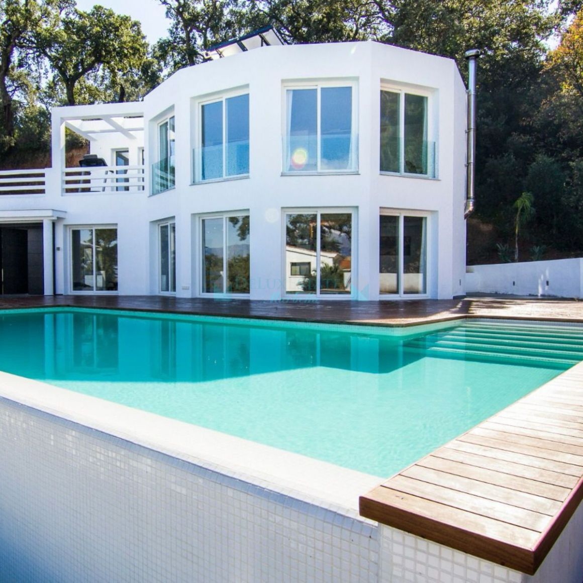 Villa for rent in  La Mairena, Marbella East