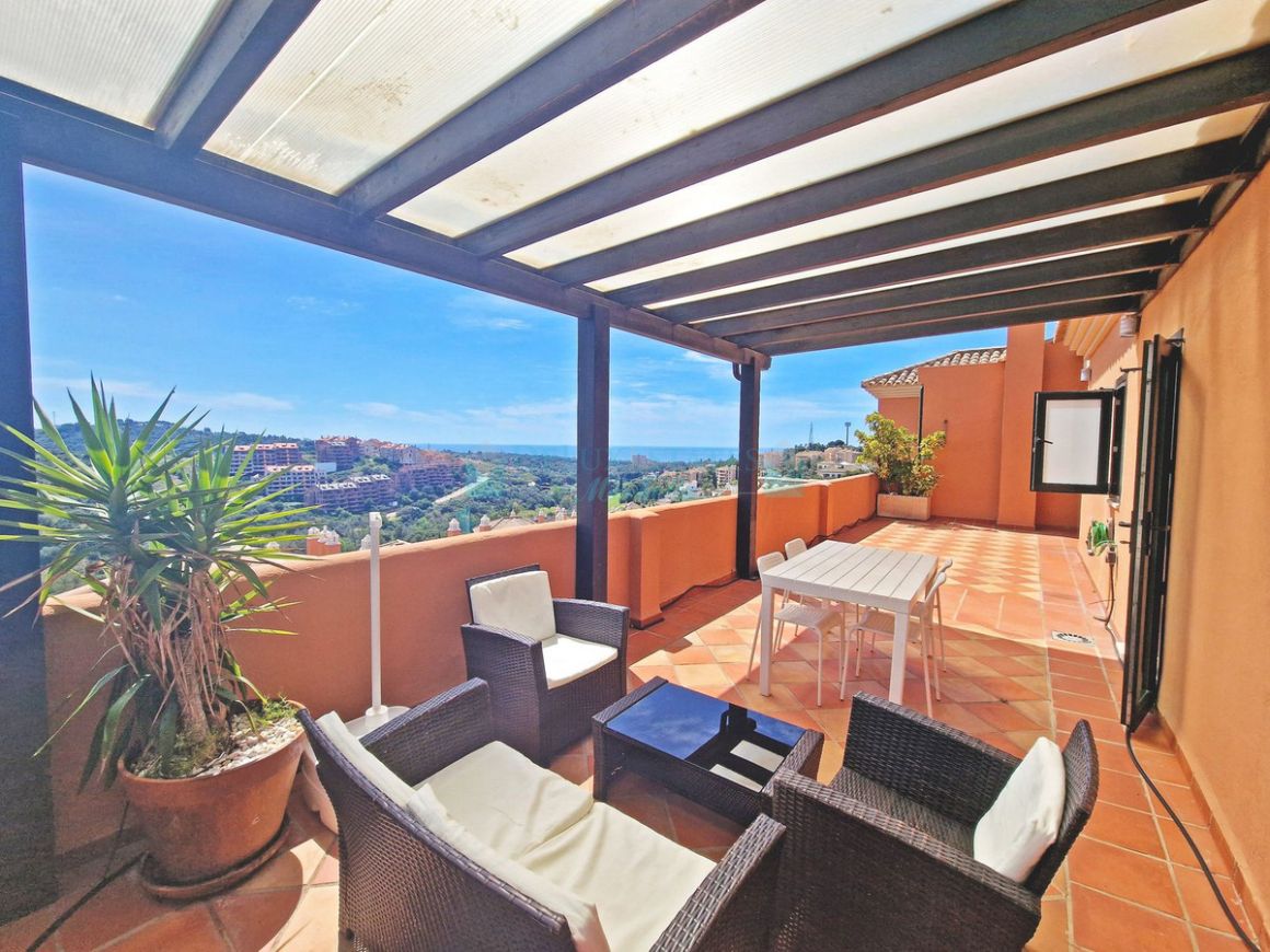 Penthouse in Elviria, Marbella East