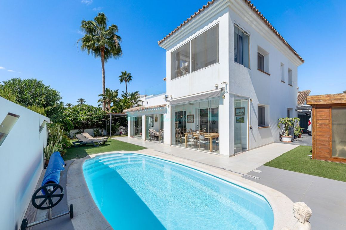 Villa in Estepona