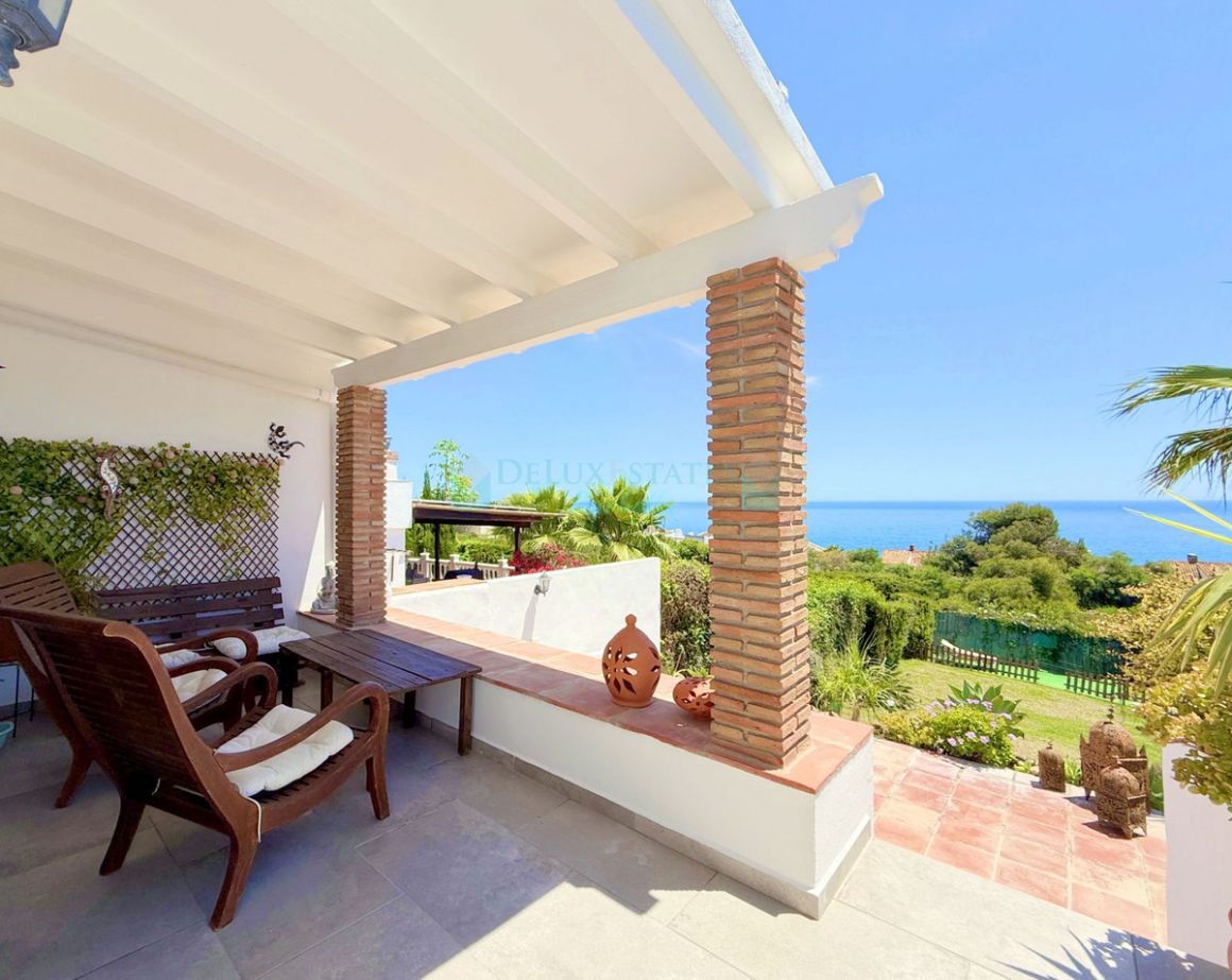 Semi Detached Villa for sale in Estepona