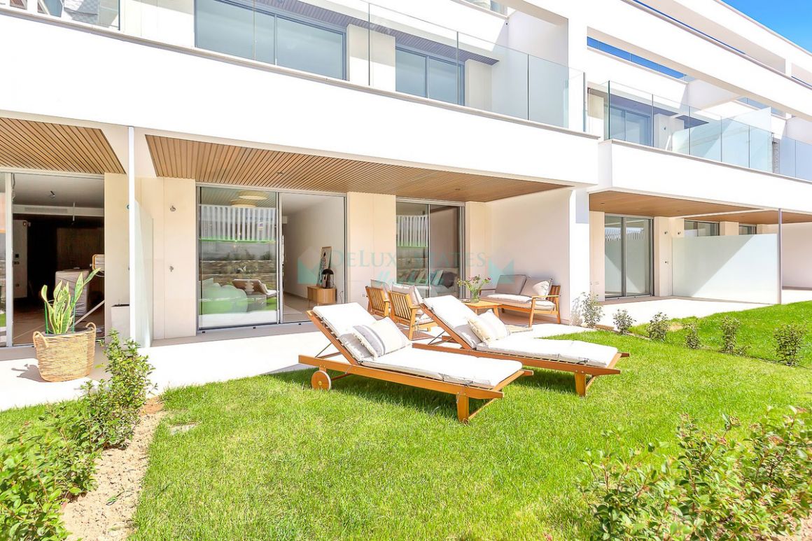 Ground Floor Apartment for sale in  Elviria, Marbella East