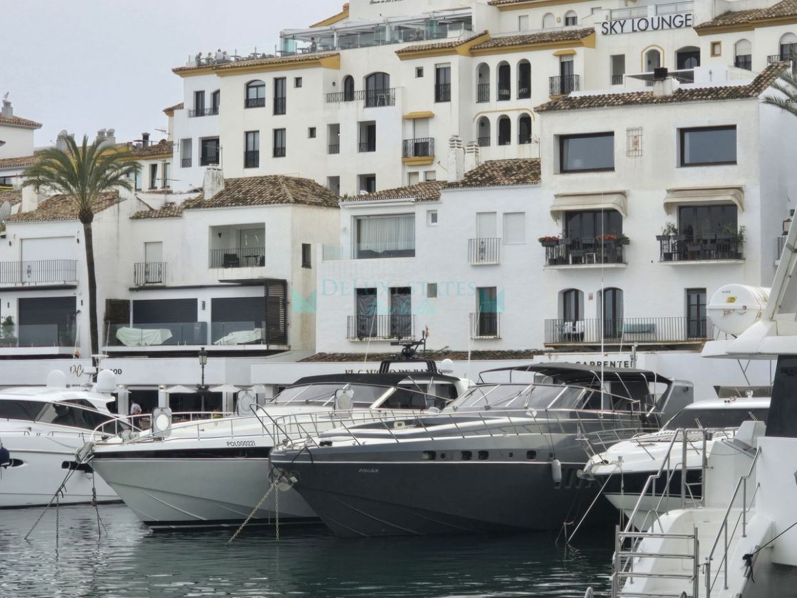 Mooring in Marbella - Puerto Banus