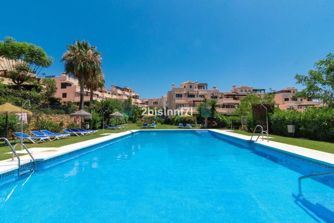 Apartment in Elviria, Marbella East