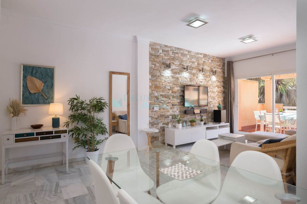 Apartment for sale in  Carib Playa, Marbella East