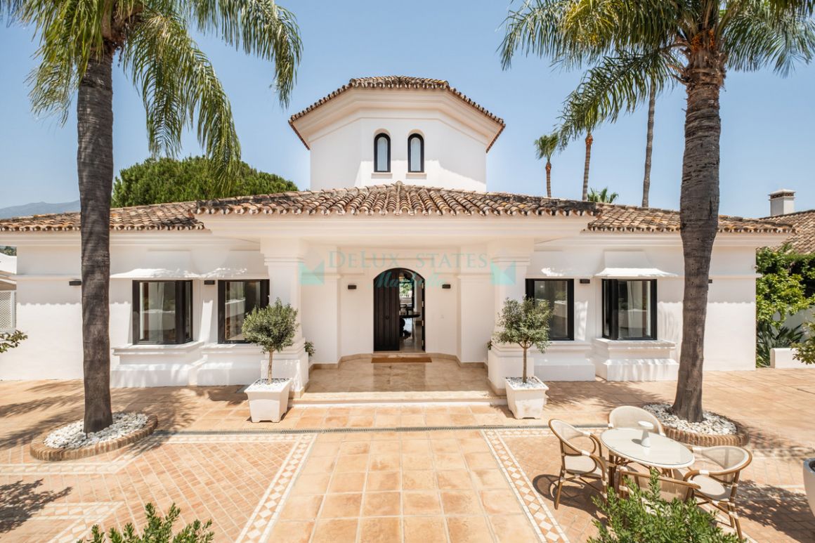 Villa for sale in  Aloha, Nueva Andalucia