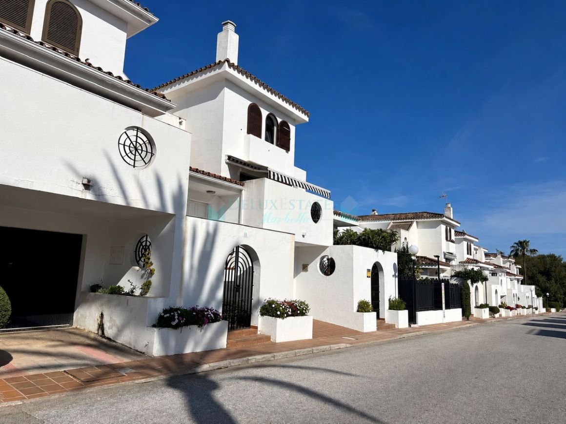 Town House in New Golden Mile, Estepona