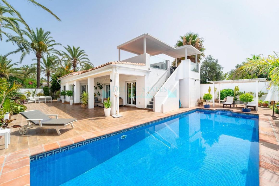 Villa en alquiler en  Marbesa, Marbella Este